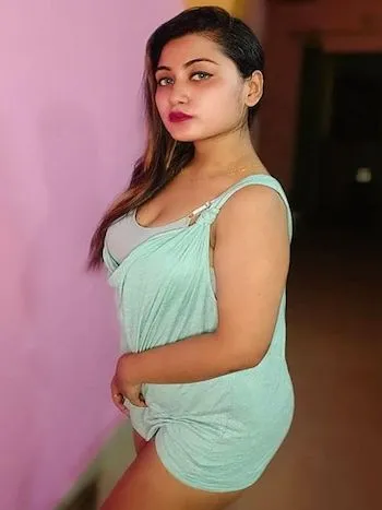 Curvy call girls Noida Yamuna Expressway